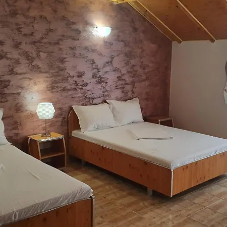 Casa De Vacanta Ana Si Stefan 컨트리하우스 Două Mai